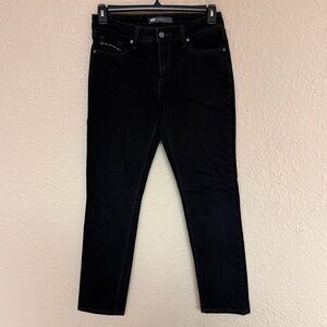 4/$15 Levi’s Mid Rise Skinny Black Jeans